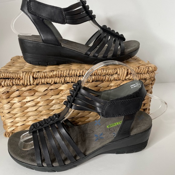 BareTraps Shoes - BareTraps Sandals Comfort Strappy Sz 7.5